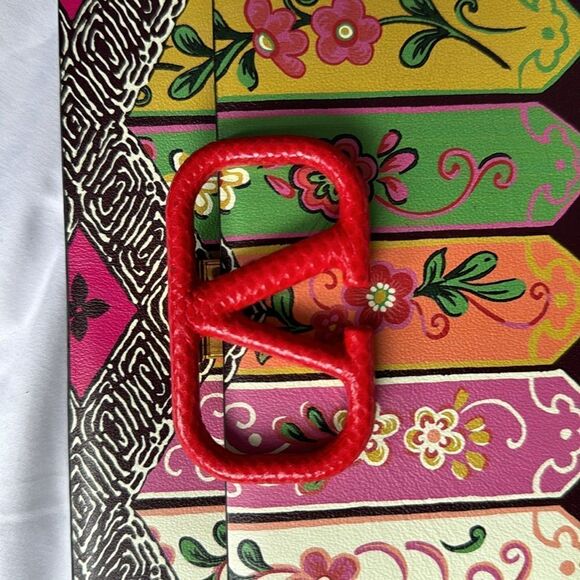 VALENTINO GARAVANI Authentic Flower Shoulder Bag with Snakeskin Logo - Picture 9 of 9